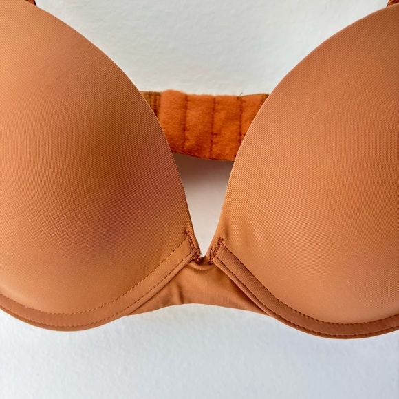 Nubian Skin Brown Seamless T-Shirt Bra Adjustable Strap Size 32D - Picture 3 of 9